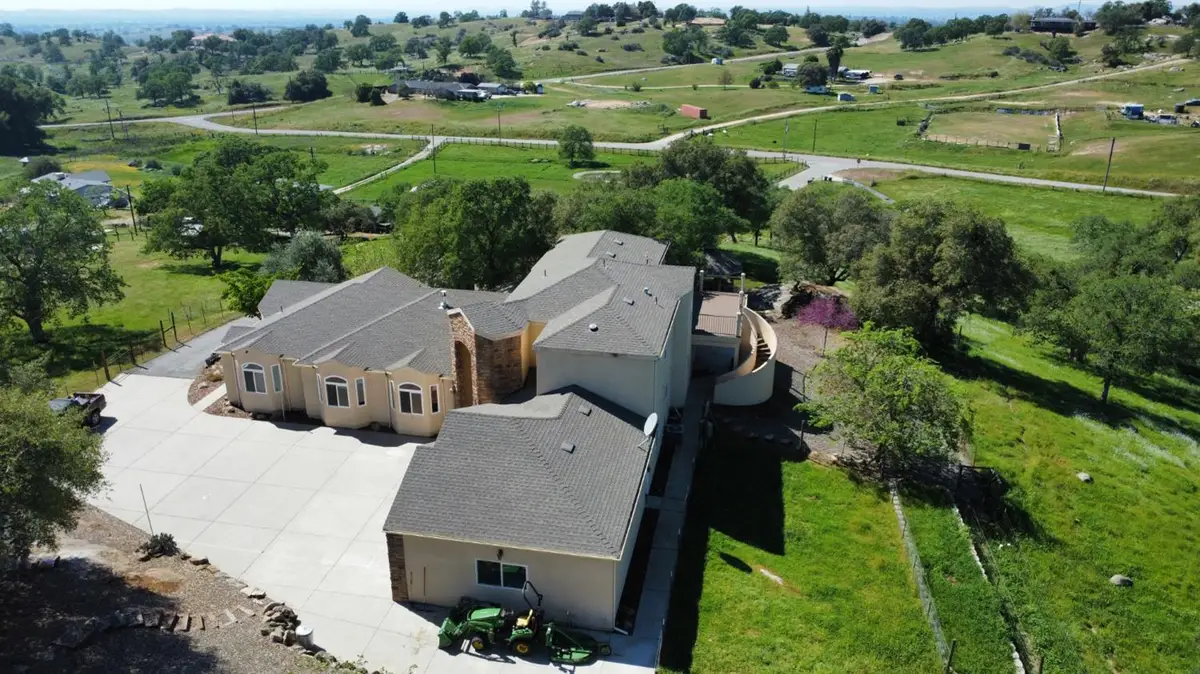 33099 Road 800, Raymond, CA 93653 - #1