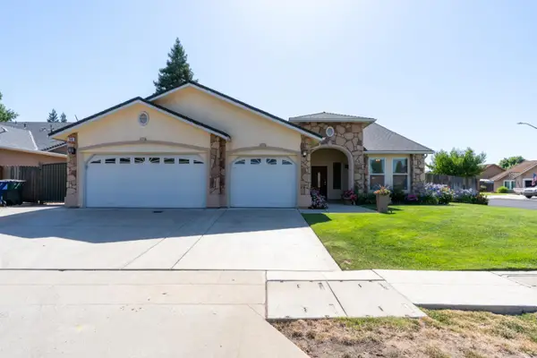 155 N Mckelvy, Clovis, CA 93611