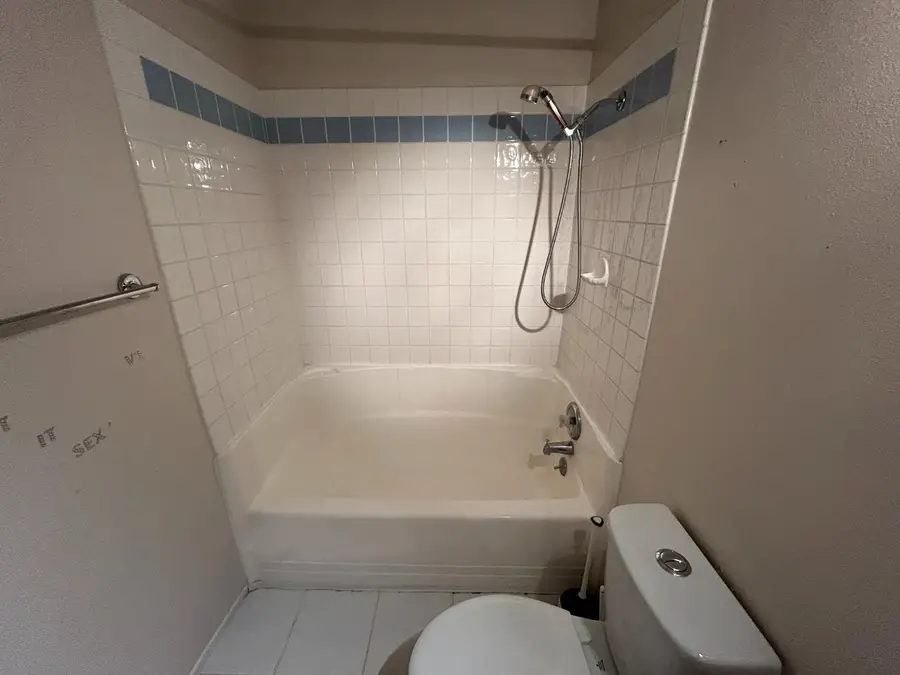 420 W Houston Street, Coalinga, CA 93210 - #3