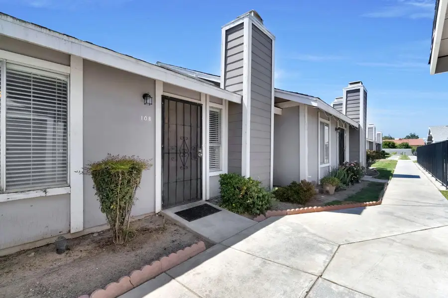 1027 W Dakota Avenue #108, Fresno, CA 93705 - #3