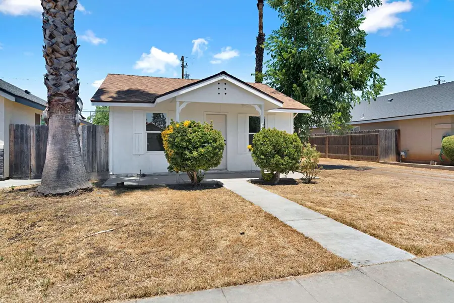 330 W Beechwood Avenue, Pinedale, CA 93650 - #3