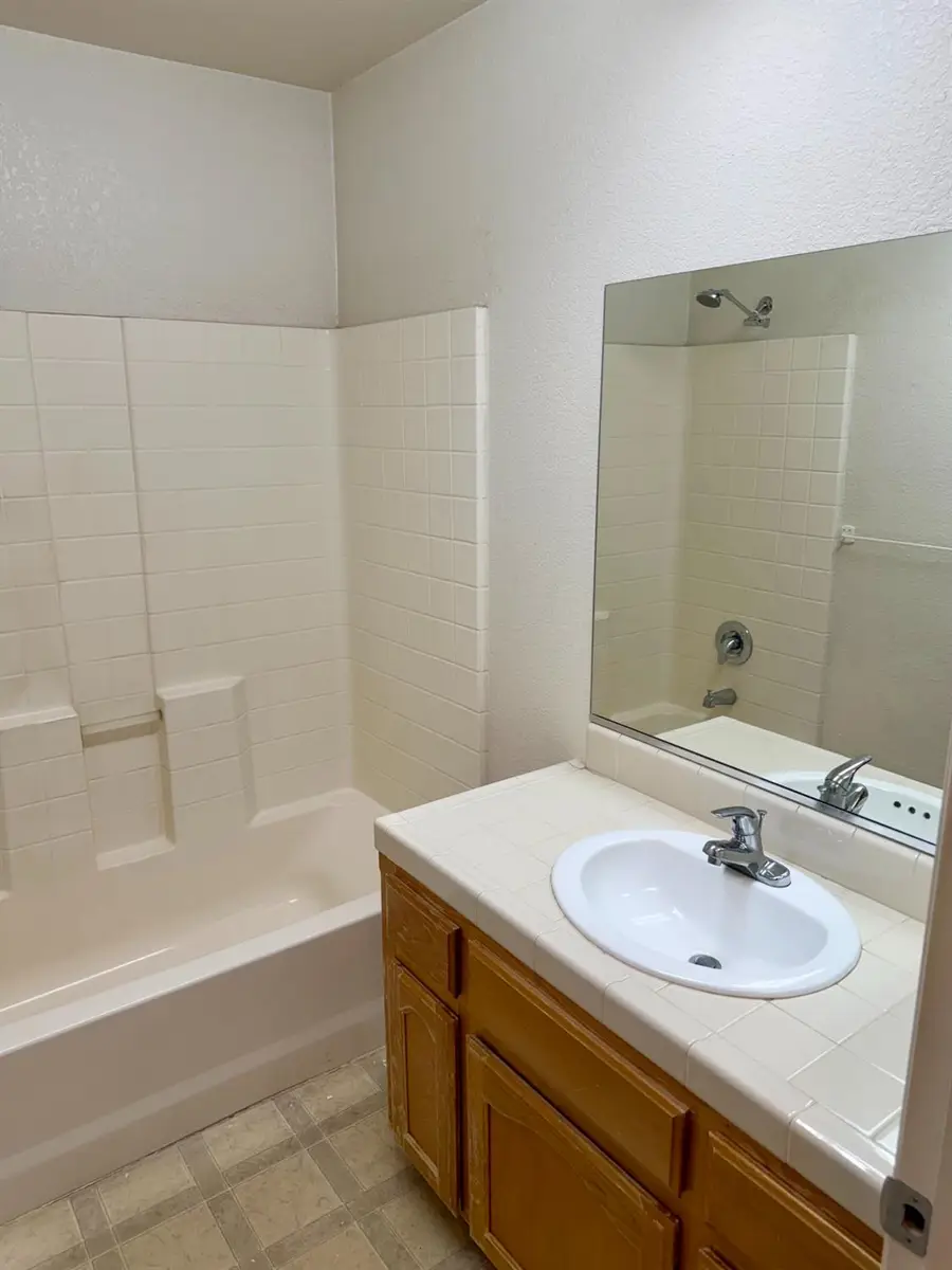 225 Fisher Lane, Coalinga, CA 93210 - #3