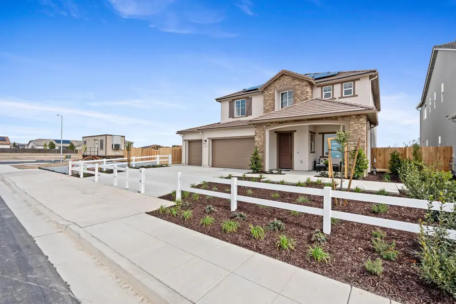 348 N Vista Ave, Fowler, CA 93625 - #2