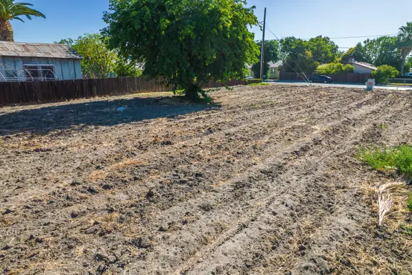 1708 Oregon Avenue, Corcoran, CA 93212