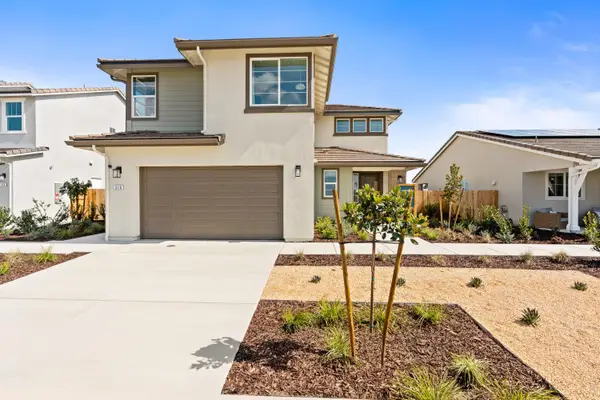 316 N Vista Ave, Fowler, CA 93625