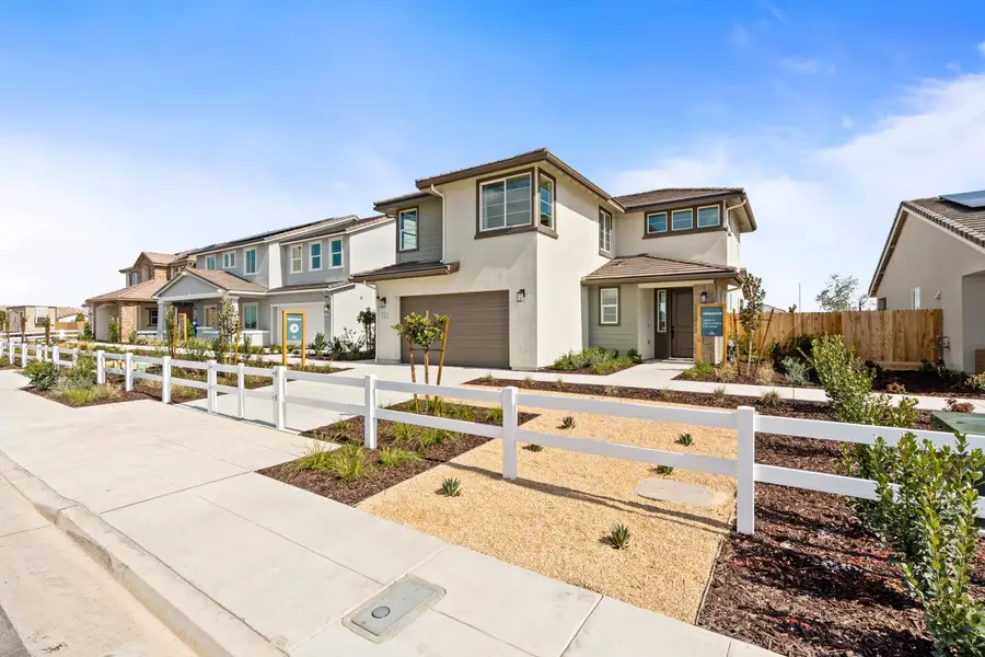 316 N Vista Ave, Fowler, CA 93625 - #2