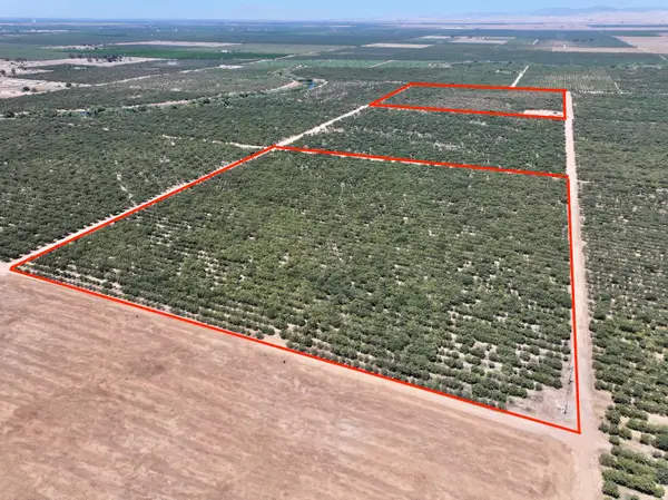 0 20 1/2, Madera, CA 93638