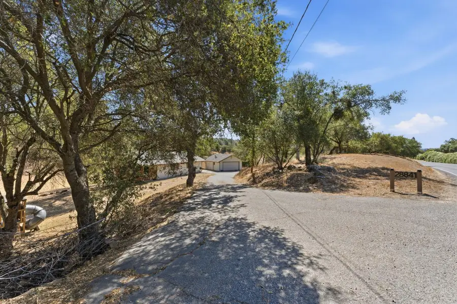 28841 Yosemite Springs Pkwy, Coarsegold, CA 93614 - #2