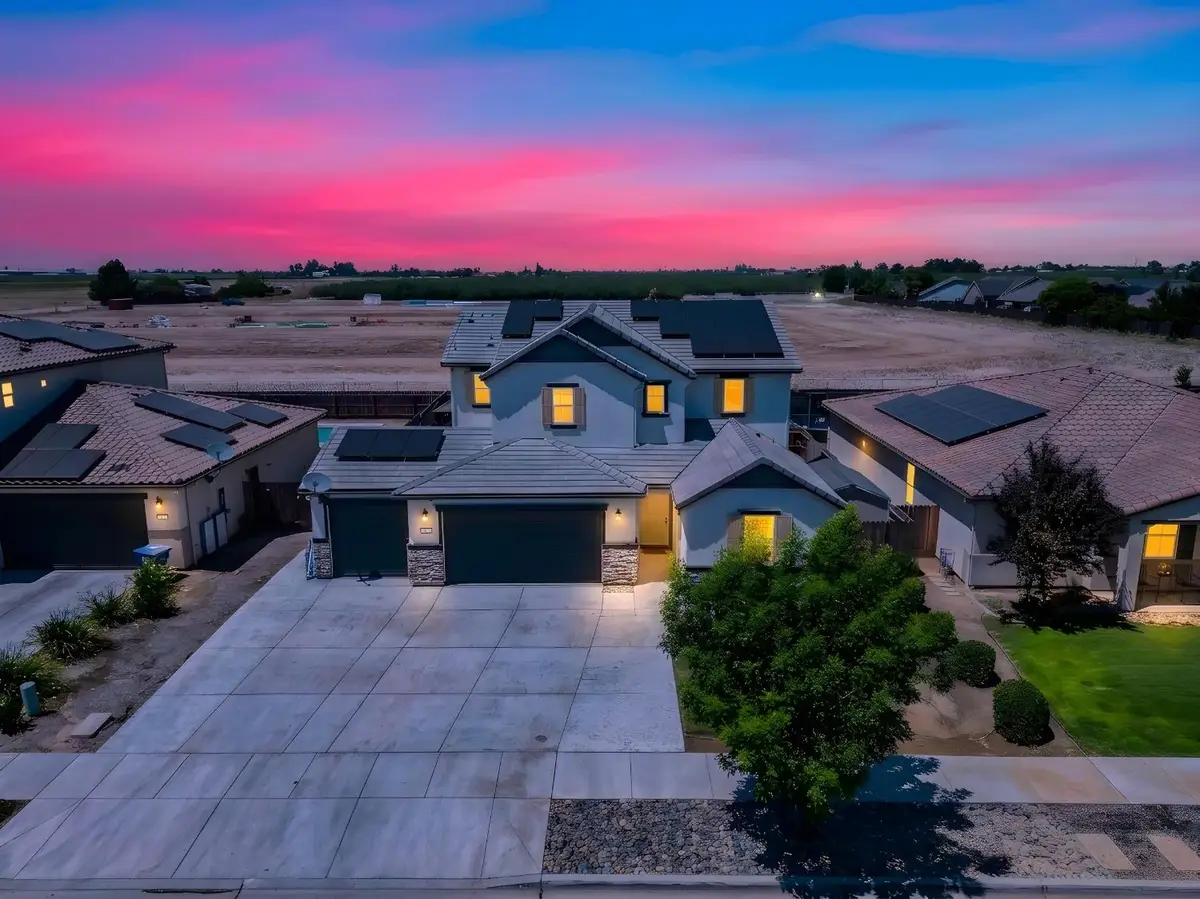 763 Howard Street, Kingsburg, CA 93631 - #1