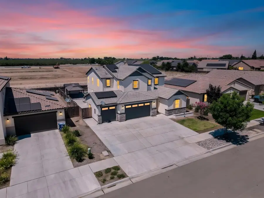763 Howard Street, Kingsburg, CA 93631 - #3