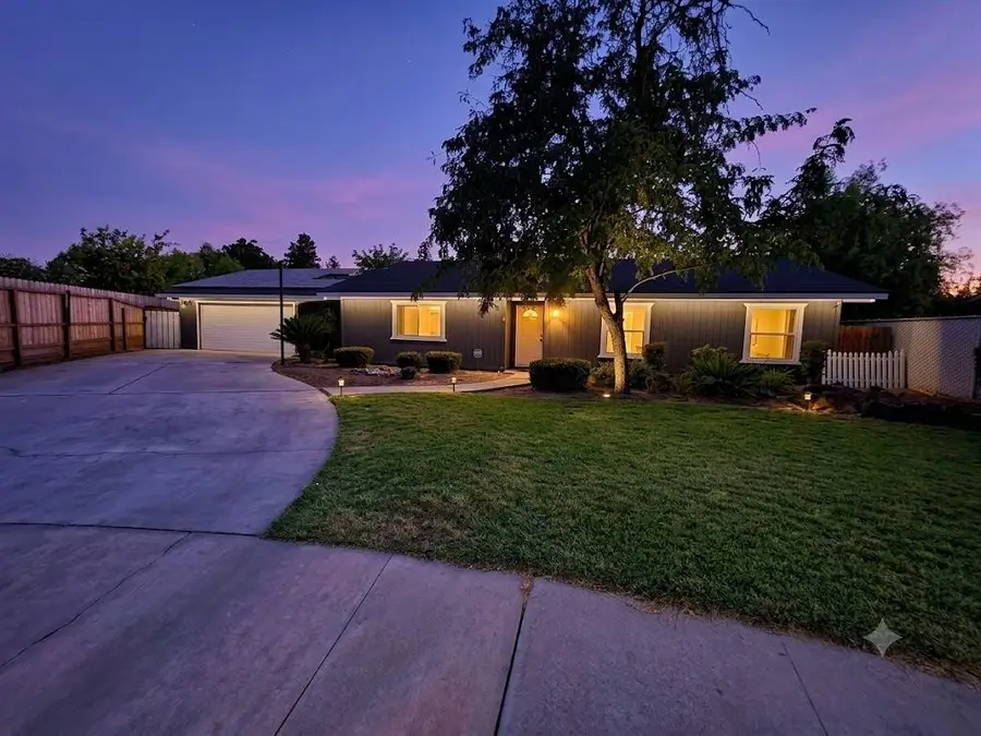 2214 Holt Avenue, Sanger, CA 93657 - #3