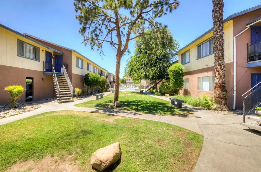 615 S Demaree Street, Visalia, CA 93277 - #3