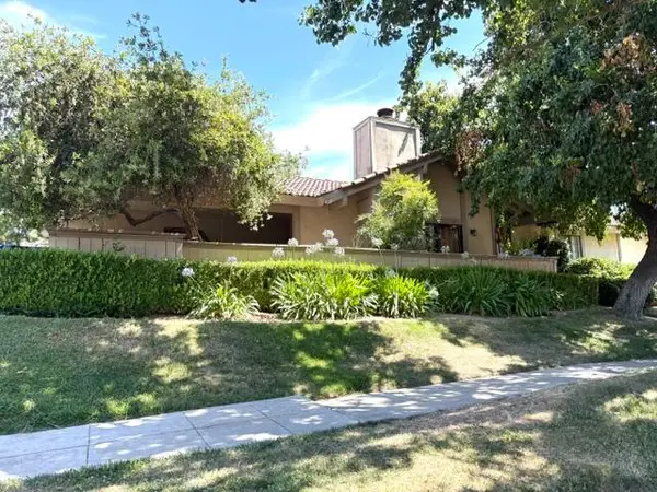 284 W Lexington Avenue, Fresno, CA 93711