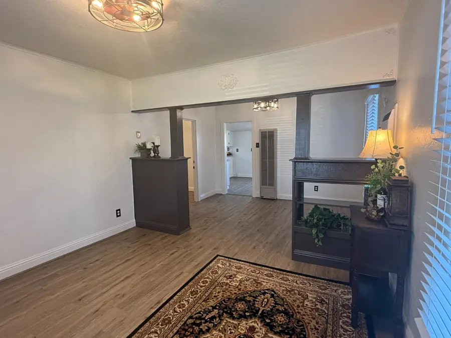 954 S 1st Street, Kerman, CA 93630 - #2