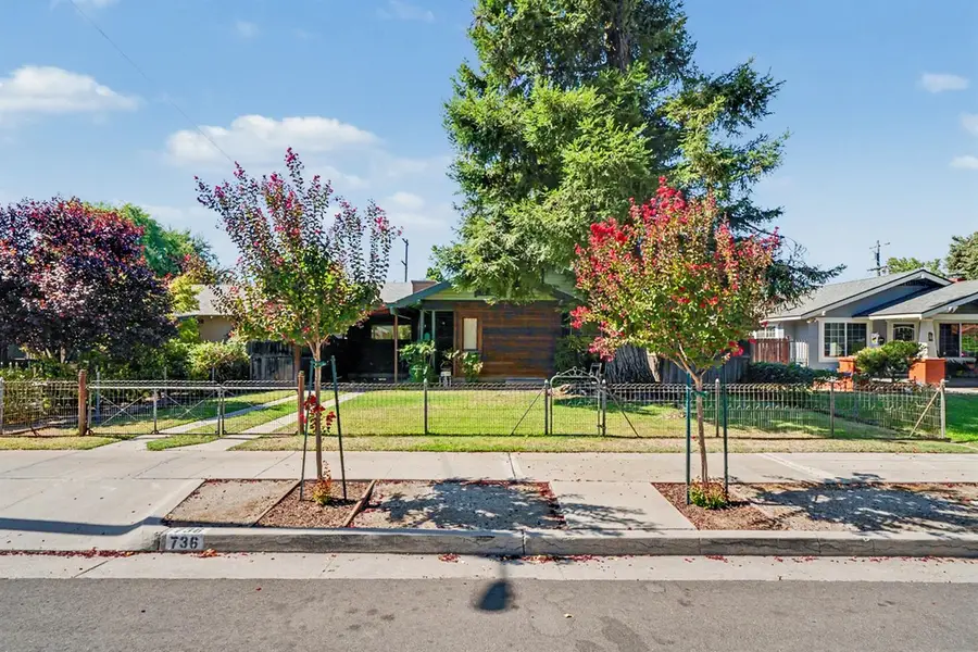 736 E Harvard Avenue, Fresno, CA 93704 - #3