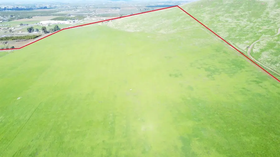 17654 N Main Street, Porterville, CA 93257 - #3