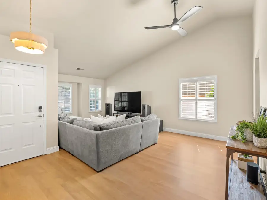 1070 N Homsy Avenue, Clovis, CA 93611 - #3