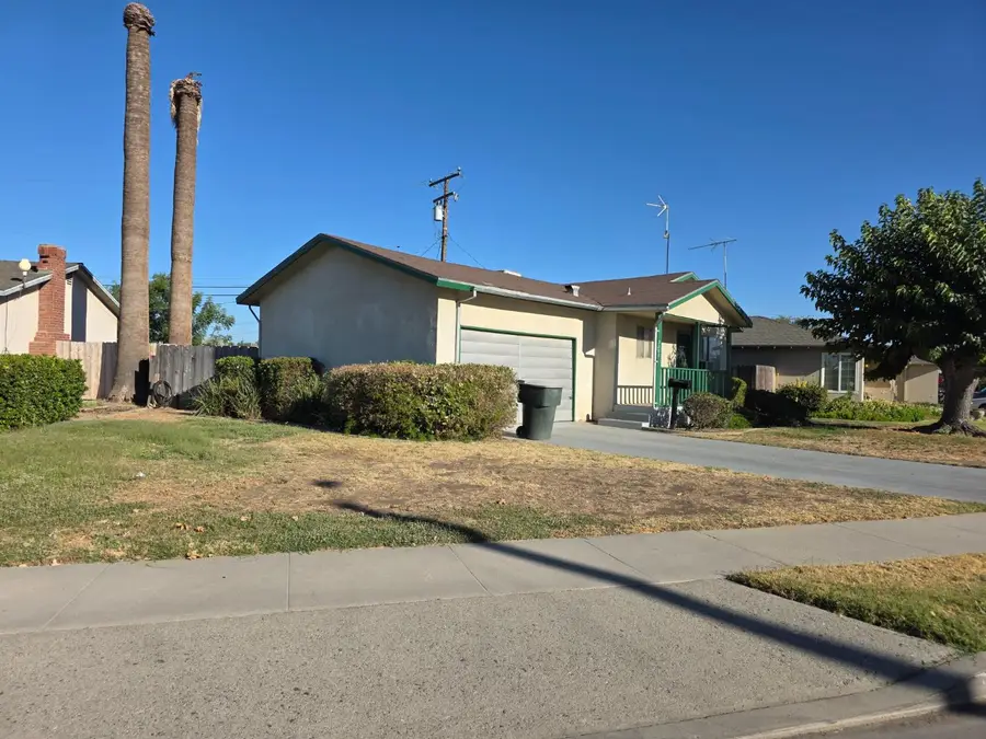 2001 N Burl Drive, Hanford, CA 93230 - #2