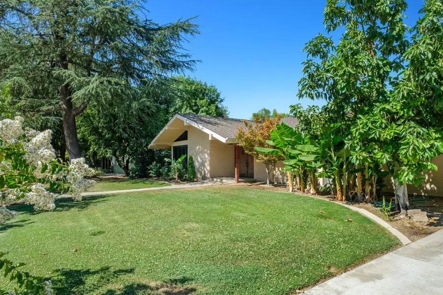 5367 N Briarwood Avenue, Fresno, CA 93711 - #3