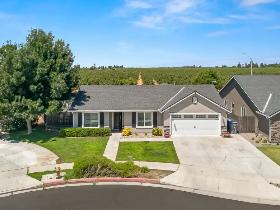 391 Rosewood Avenue, Sanger, CA 93657 - #2
