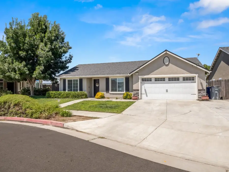 391 Rosewood Avenue, Sanger, CA 93657 - #3