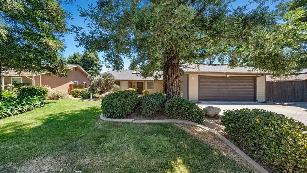 646 W Polson Avenue, Clovis, CA 93612 - #1