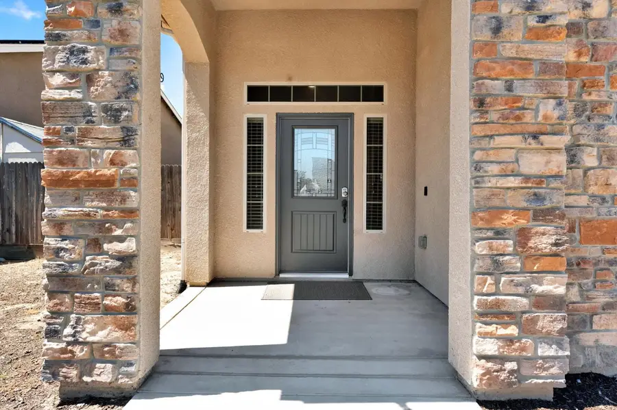 3885 Alamos Avenue, Clovis, CA 93619 - #2