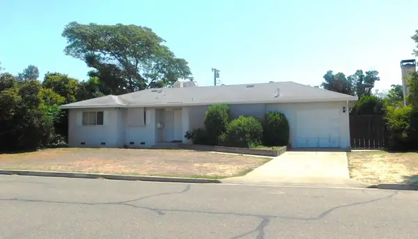 2436 S Locust Street, Visalia, CA 93277