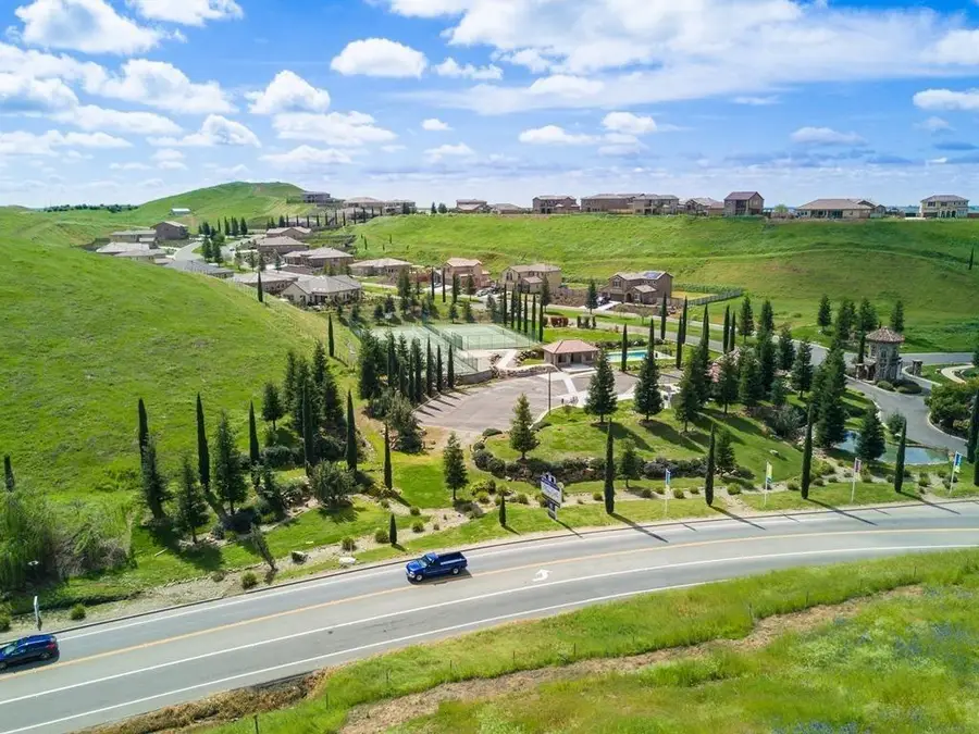 54 Via Bellagio, Friant, CA 93626 - #2