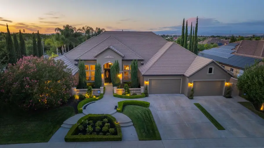 2016 E Sawgrass Avenue, Fresno, CA 93730 - #3