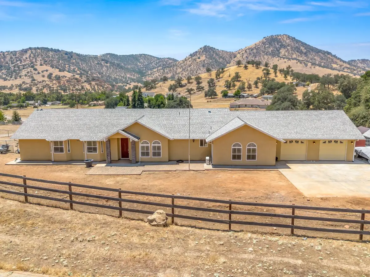 6319 Lupine Drive, Sanger, CA 93657 - #1
