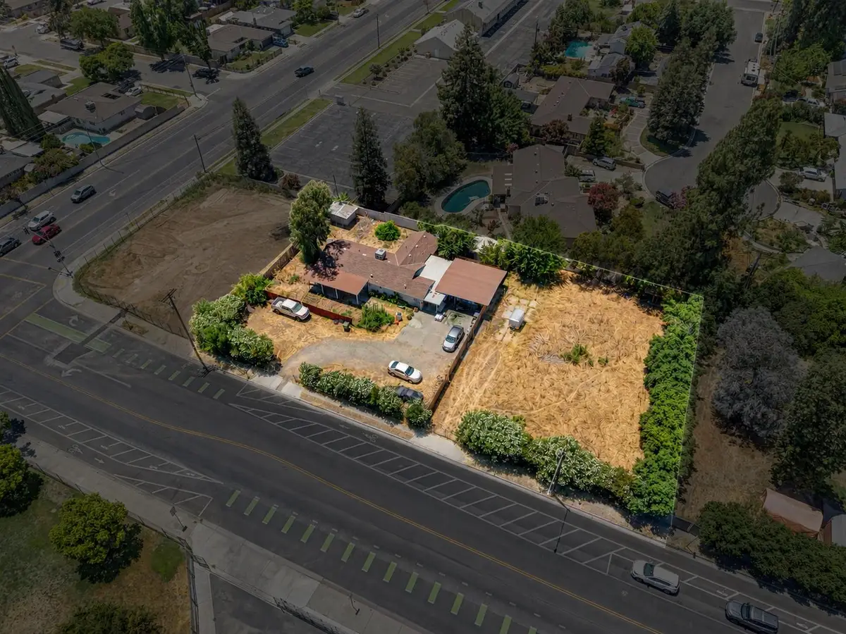 4627 N Maple Street, Fresno, CA 93726 - #1