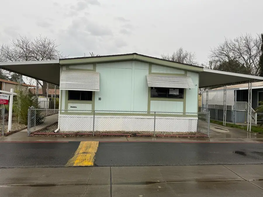 220 S Madera Ave #10, Kerman, CA 93630 - #2