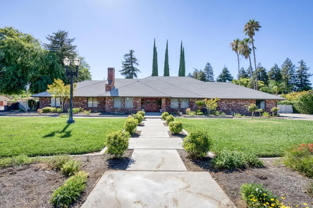 541 N De Wolf Avenue, Fresno, CA 93737 - #1