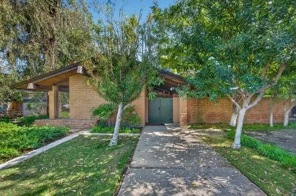 6687 N Woodson Avenue, Fresno, CA 93711