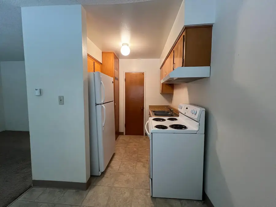 906 Nevada, Kingsburg, CA 93631 - #3