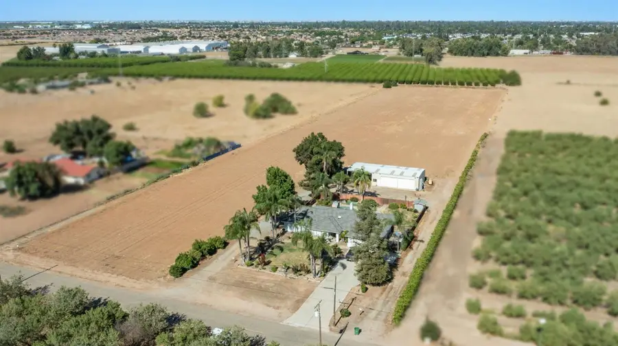 291 S Locan Avenue, Fresno, CA 93737 - #2