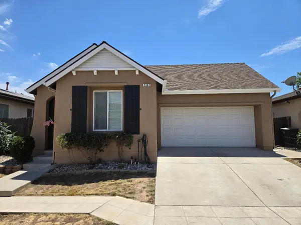 7387 E Robinson Avenue, Fresno, CA 93737