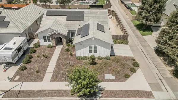 2193 E Kamm Avenue, Kingsburg, CA 93631