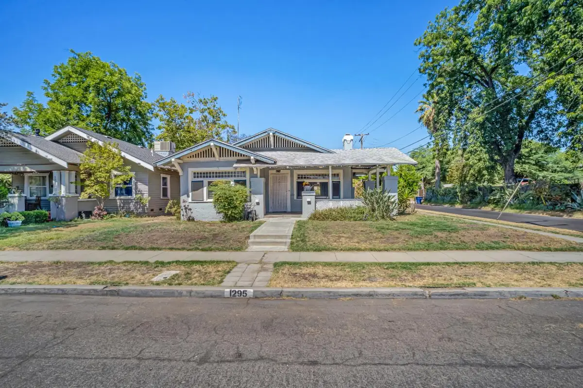 1295 N Glenn Avenue, Fresno, CA 93728 - #1
