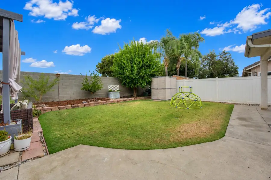 2596 E Plymouth Way, Fresno, CA 93720 - #2