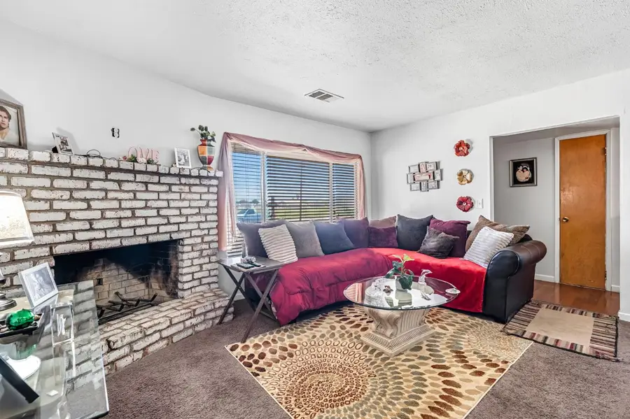 22080 W Nevada Avenue, San Joaquin, CA 93660 - #3