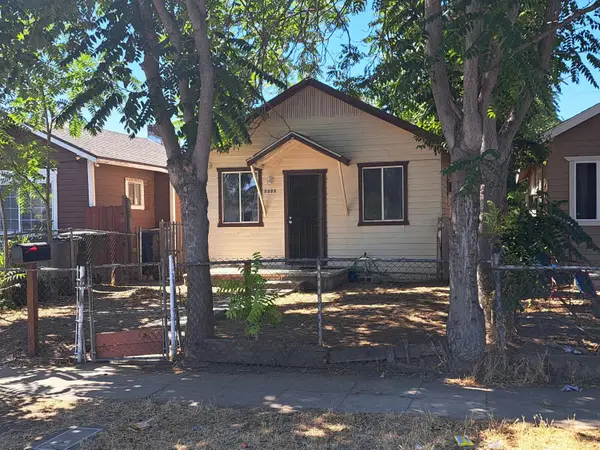 2222 E White Avenue, Fresno, CA 93701
