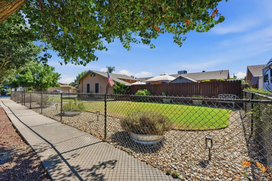 896 N Mahaleb Street, Tulare, CA 93274 - #3