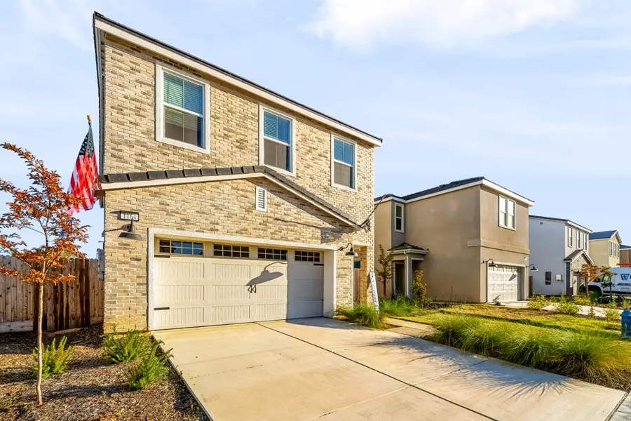 1164 Granite Drive W, Madera, CA 93636 - #2