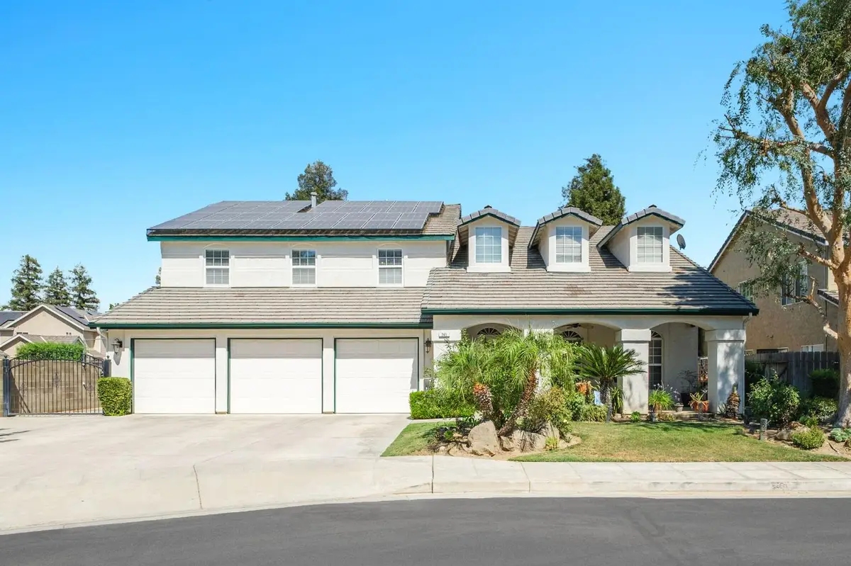 741 N Oxford Avenue, Clovis, CA 93611 - #1