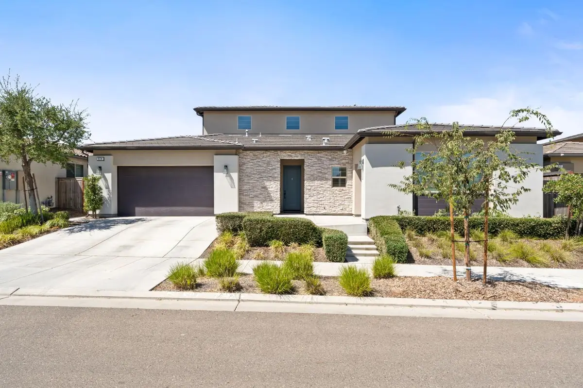 874 Overstone Avenue, Madera, CA 93636 - #1