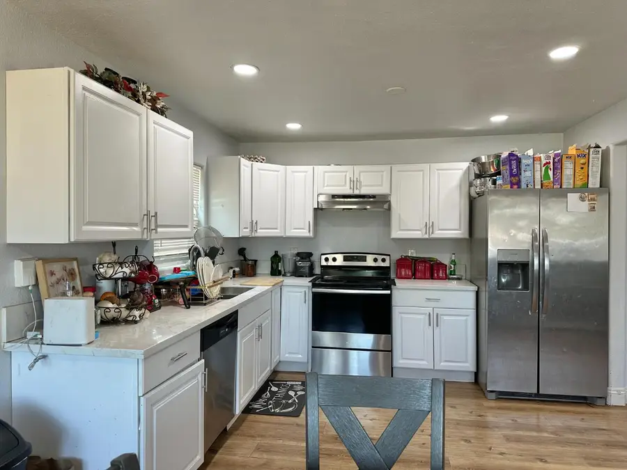 2157 Locust St, Selma, CA 93662 - #3