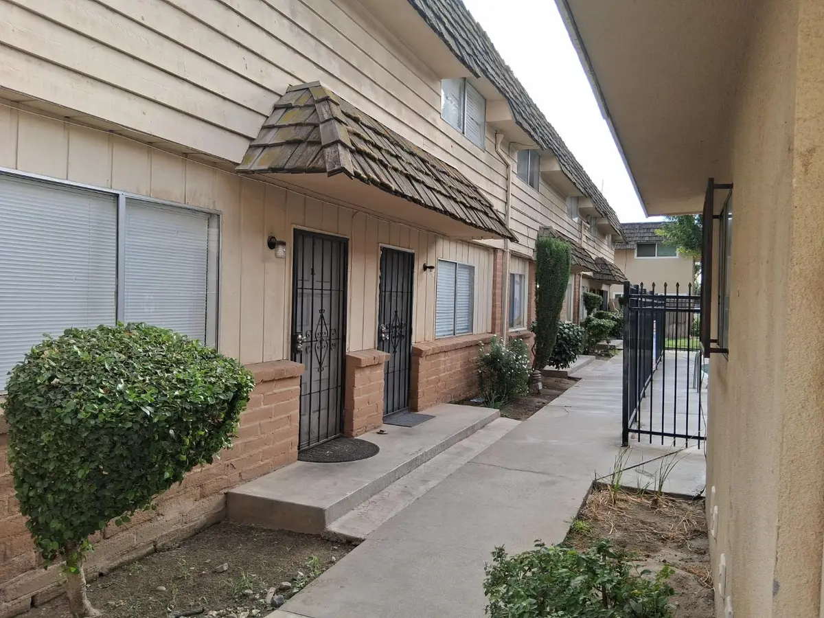 4136 N Thesta Street #9, Fresno, CA 93726 - #1