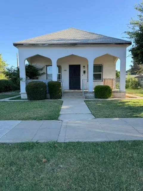 1916 7th Street, Sanger, CA 93657